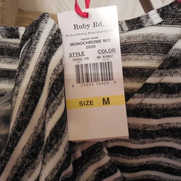 Ruby Rd Top - Picture 2 of 3